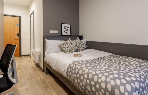 Classic En Suite 7 share